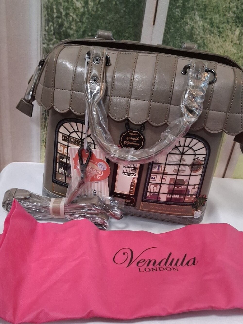 NWT Vendula London Apothecary Grab Bag Shopfront Vegan Leather Novelty Purse RAR - Picture 6 of 9